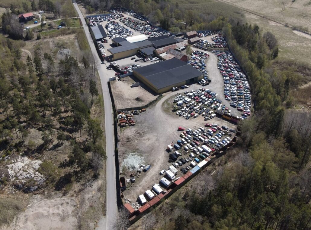 drönarbild över södertälje bil & alldemo