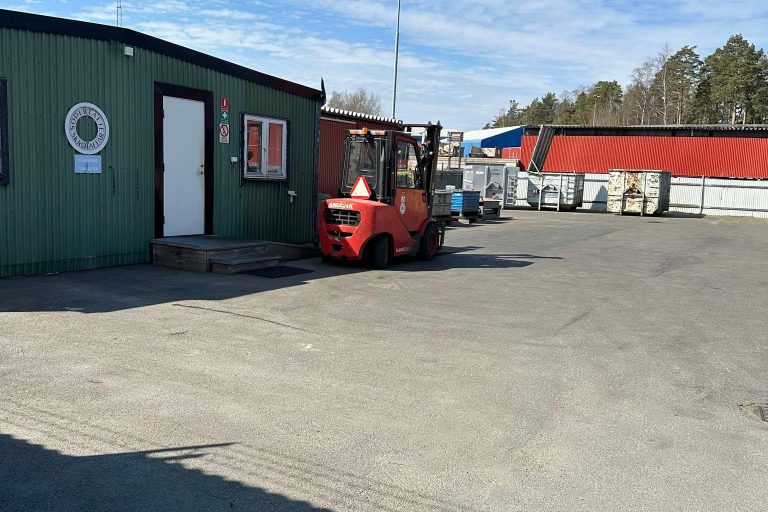 Södertälje skrot grönt hus